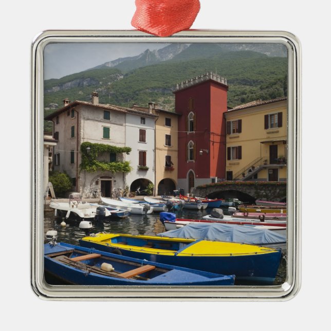 Italien, Provinz Verona, Malcesine. Klasse alt 2 Ornament Aus Metall (Vorne)
