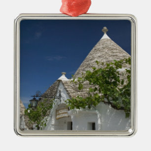 Italien, Puglia, Alberobello, Terra dei Trulli, 2 Ornament Aus Metall
