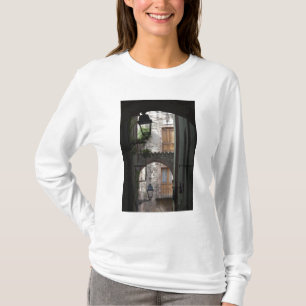 Italien, Sardinien, Bosa. Straßendetail. T-Shirt