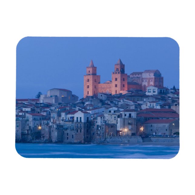 Italien, Sizilien, Cefalu, Aussicht mit Duomo aus Magnet (Horizontal)