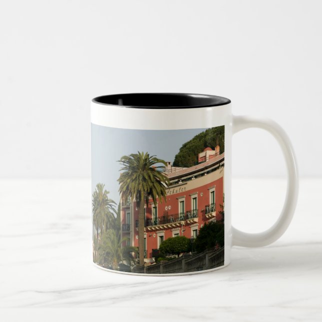 ITALIEN, Sizilien, TAORMINA: Hotel Schulter Zweifarbige Tasse (Rechts)