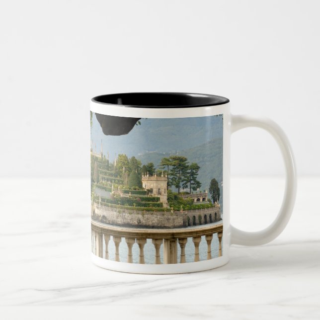 Italien, Stresa, Lago Maggiore, Isola Bella Zweifarbige Tasse (Rechts)