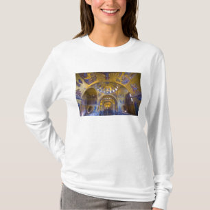 Italien, Venedig. Innenraum der Kathedrale von St. T-Shirt
