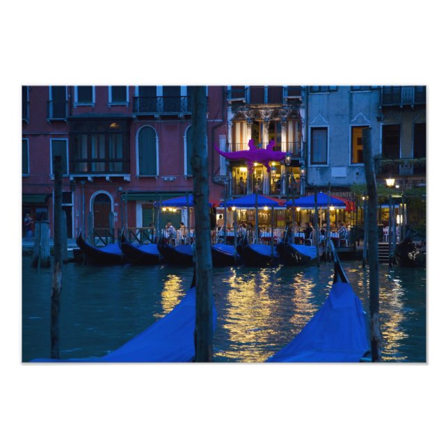 Italien, Venedig, nächtlicher Blick entlang des Gr Fotodruck (Vorne)