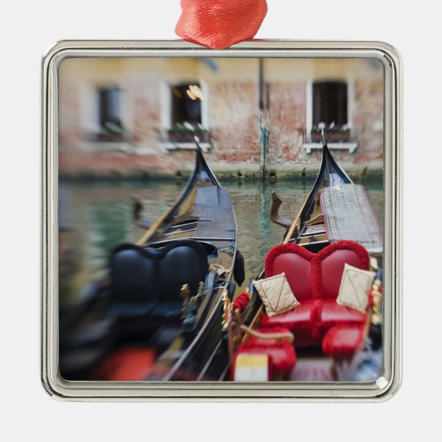 Italien, Venedig, Selektiver Fokus von Gondola in  Ornament Aus Metall (Vorne)