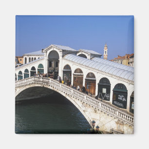 Italien, Venetien, Venedig, Überquerung der Rialto Magnet
