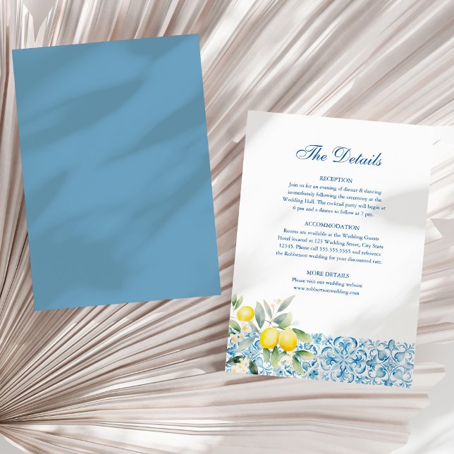 Italienische Blue Tiles and Lemons Wedding Details Einladung (Italian Blue Tiles and Lemons Wedding Details Card on a sunny white dry palm leaf.)