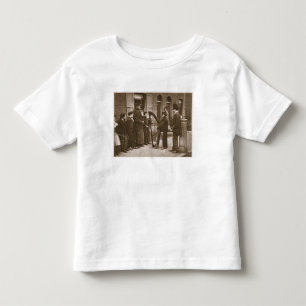 Italienische Straßen-Musiker, 'vom Straßen-Leben Kleinkind T-shirt