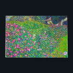 Italienischer Garten, Gustav Klimt Fußmatte<br><div class="desc">Gustav Klimt (14. Juli 1862 - 6. Februar 1918) war ein österreichischer symbolischer Maler und einer der prominentesten Mitglieder der Wiener Sezessionsbewegung. Klimt ist bekannt für seine Gemälde, Wandgemälde, Skizzen und andere Kunstobjekte. Neben seinen figurativen Werken, die Allegorien und Portraits enthalten, malte er Landschaften. Unter den Künstlern der Wiener Sezession...</div>
