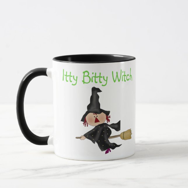 Itty Bitty Witch Tshirts und Gifts Tasse (Links)