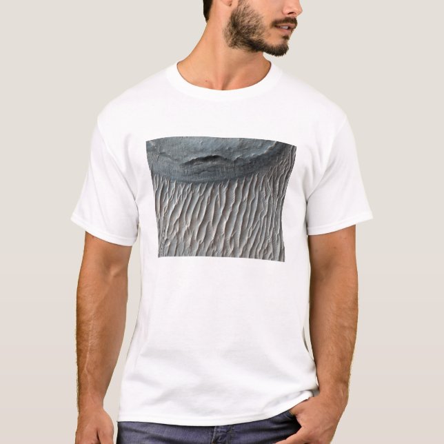 Ius Chasma, eine große Schlucht auf den Mars T-Shirt (Vorderseite)