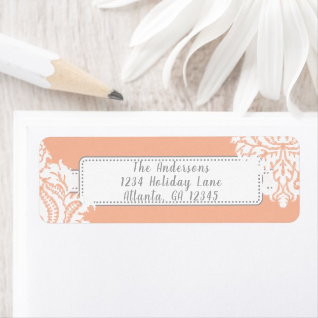 Ivory Damask auf Korallen mit Rot (Insitu)