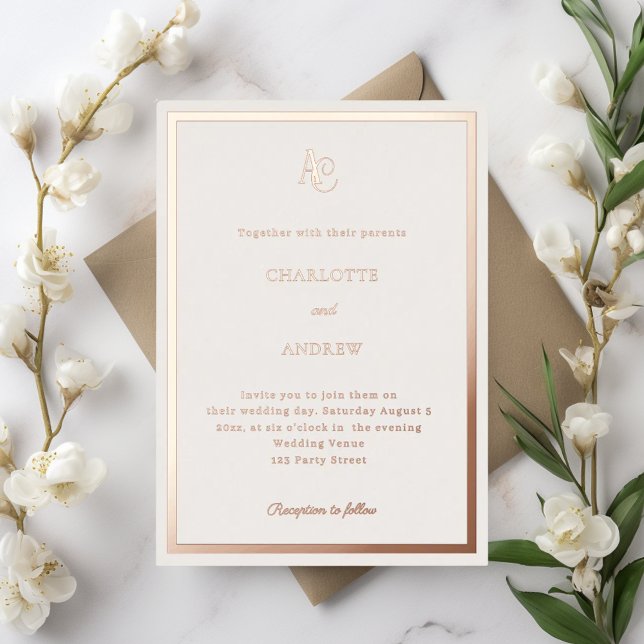 Ivory rose gold modern monogram luxury wedding folieneinladung (Von Creator hochgeladen)