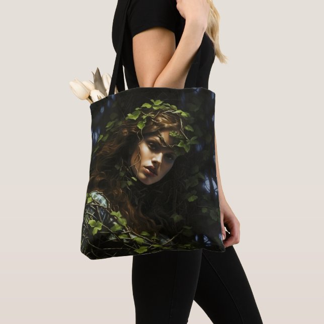Ivy Woman (Von Nahem)