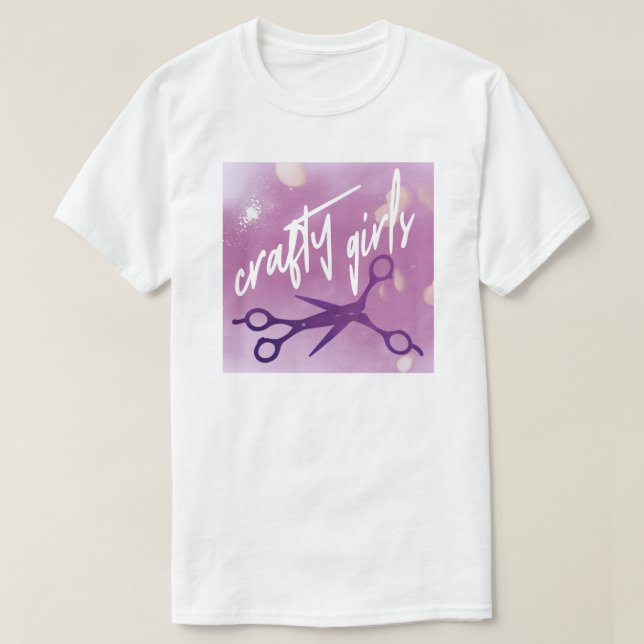 IYKYK Subtle Sapphic, wlw, Crafty Girls Scissors T-Shirt (Design vorne)