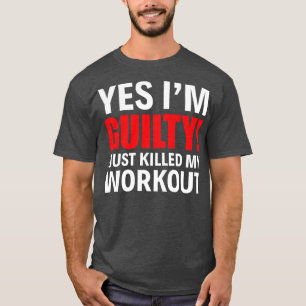 Ja, ich bin schuldig, dass ich gerade mein Workout T-Shirt