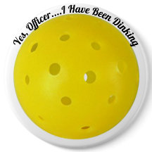 "Ja, Offizier bin ich Dinking" Pickleball gewesen