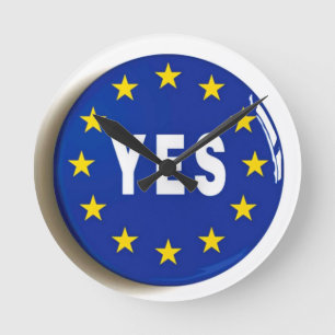Ja zur EU - bleibe Sie in der europäischen Runde Wanduhr