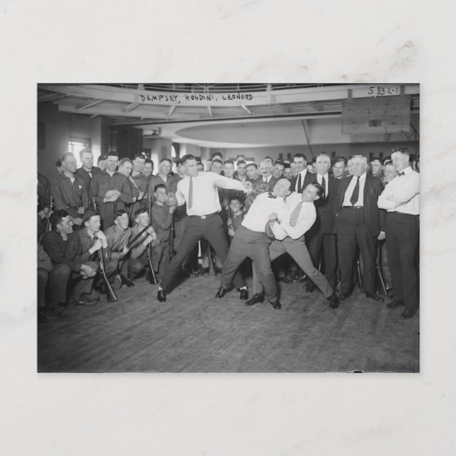 Jack Dempsey Mock kämpft gegen Harry Houdini Postkarte (Vorderseite)