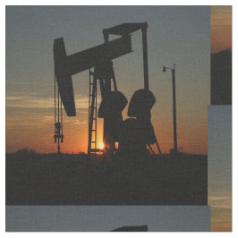 Jack der Ölpumpe bei Sonnenuntergang Stoff