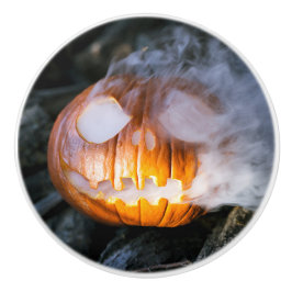 Jack-o-Lantern des kopflosen Pferdes Kopf an Flamm Keramikknauf