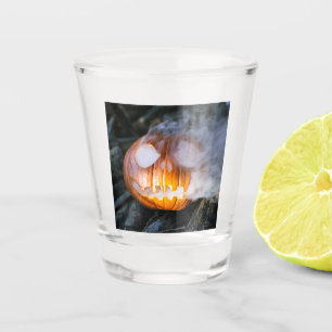 Jack-o-Lantern des kopflosen Pferdes Kopf an Flamm Schnapsglas