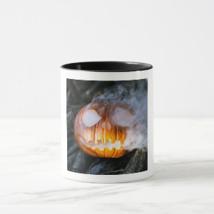 Jack-o-Lantern des kopflosen Pferdes Kopf an Flamm Tasse