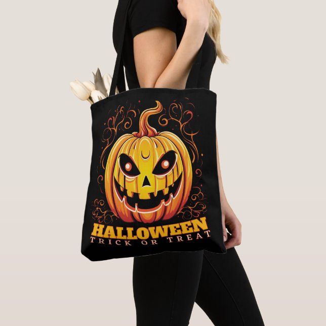 Jack-O-Lantern Halloween Pumpkin (Von Nahem)