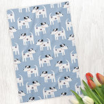 Jack Russell Parson Terrier Dog Pattern Geschirrtuch<br><div class="desc">Ein niedliches,  aber lebhaftes Jack Russell Terrier Hundsmuster auf blauem Hintergrund. Diese schönen kleinen Welpen sind auch als Parson Russell Terriers bekannt.</div>