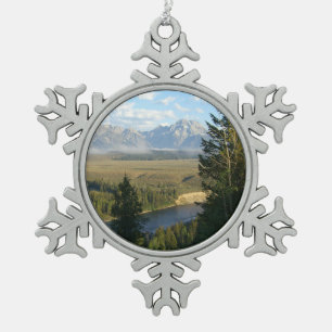 Jackson Hole Mountains und Fluss Schneeflocken Zinn-Ornament