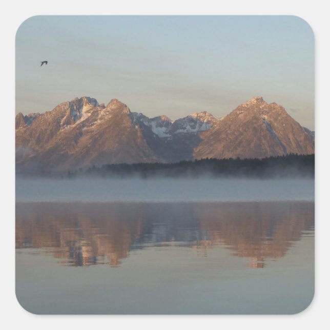 Jackson Lake Dam Reflection in Grand Teton Park Quadratischer Aufkleber (Vorderseite)