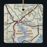 Jacksonville NC Vintage Karte Keramikornament<br><div class="desc">Jacksonville North Carolina und Camp Lejune Weihnachtsschmuck mit 1955 Vintagen Straßenkarte.</div>