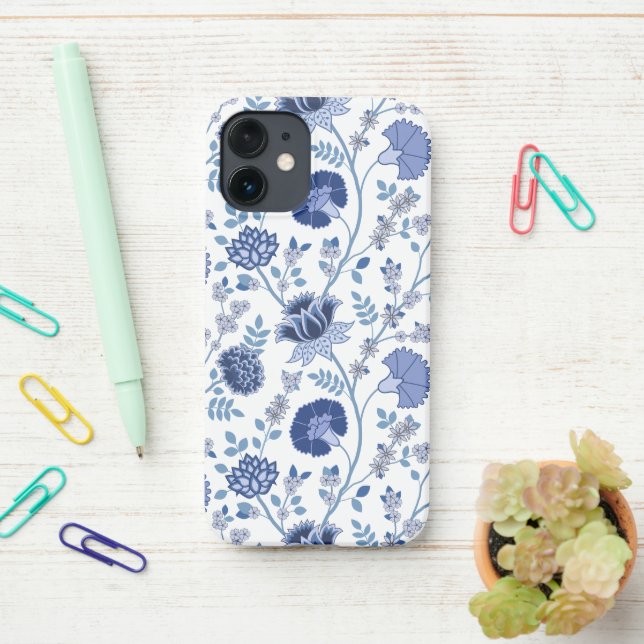 Jacobobobohnenfloral Big Pattern Blues auf Weiß iPhone Hülle (Auf dem Schreibtisch)