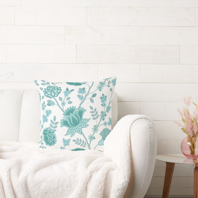 Jacobobobohnenfloral Lg Muster Tees auf Weiß Kissen (Liege)