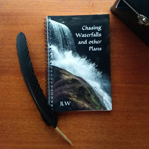 Jagen von Wasserfällen und anderen Plänen Fotograf Planer