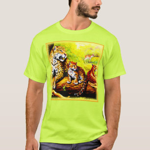 Jaguar Mama und Cubs Relaxen im Dschungel. Jetzt k T-Shirt