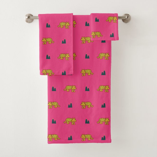 Jaguar pattern towel set: pink badhandtuch set (Insitu)