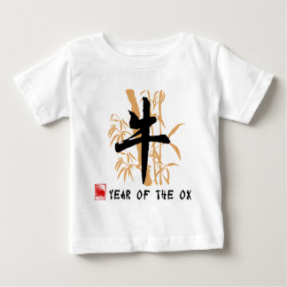 Jahr des Ochsen-Baby-T-Shirts Baby T-shirt