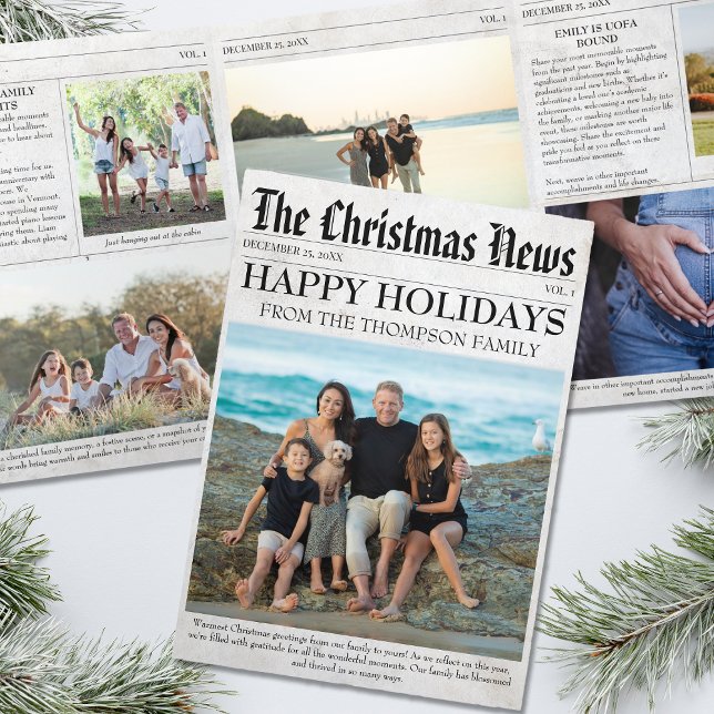 Jahr im Review Christmas Newspaper Family Foto Dreifach Gefaltete Urlaubskarte (Von Creator hochgeladen)