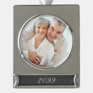 Jahr-spezifischer Kohledampf mit Foto Banner-Ornament Silber