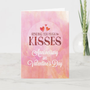 Jahrestag am Valentinstag mit Umarmungen und Küsse Karte