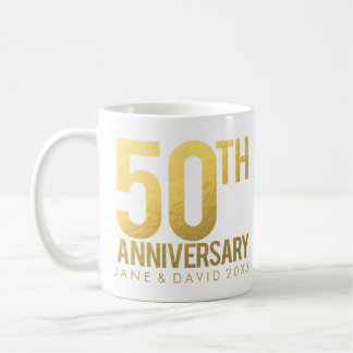 Jahrestags-personalisierte weiße Tasse des Gold50.