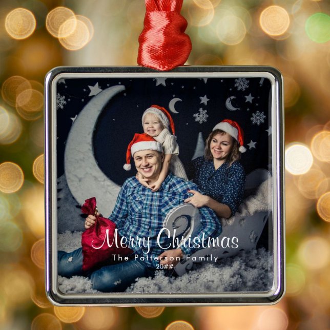 Jährliches Foto und Name Frohe Weihnachten Ornament Aus Metall (Available in multiple types of ornaments. Customize with your picture, family name and date.)