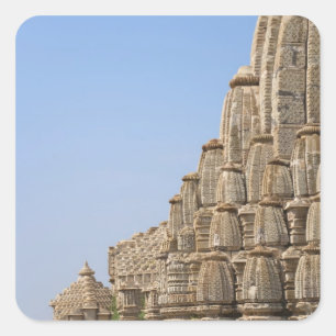 Jain-Tempel im Chittorgarh-Fort, Indien Quadratischer Aufkleber