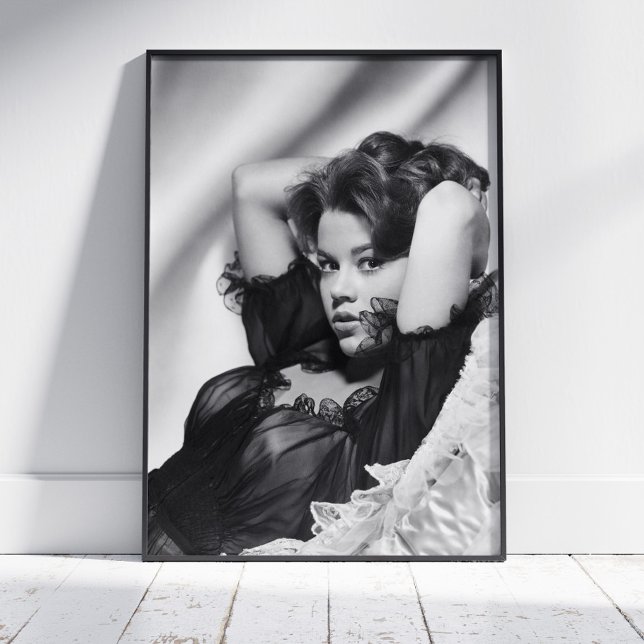 Jane Fonda Poster ~ Schwarz und Weiß ~ Wanddekorat (Von Creator hochgeladen)