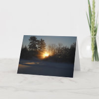 Januar-Sonnenaufgang-helle Strahlen