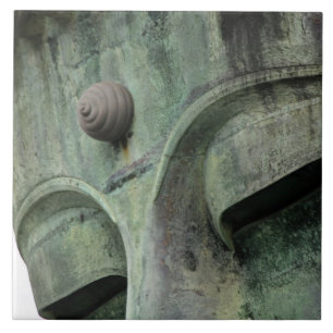 Japan, Kamakura. Der Große Buddha von Kamakura, Fliese