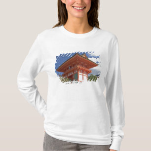 Japan, Kyoto, aufstrebendes Tor des Tempels T-Shirt