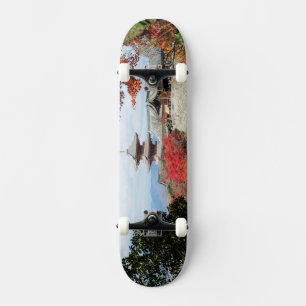 Japan, Kyoto. Kiyomizu-Tempel in Herbstfarben Skateboard
