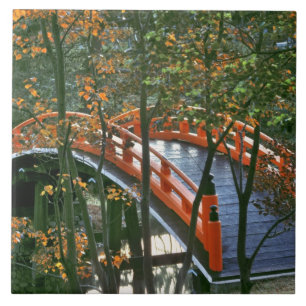 Japan, Nara Pref., Nara. Die Royal Bridge leuchtet Fliese